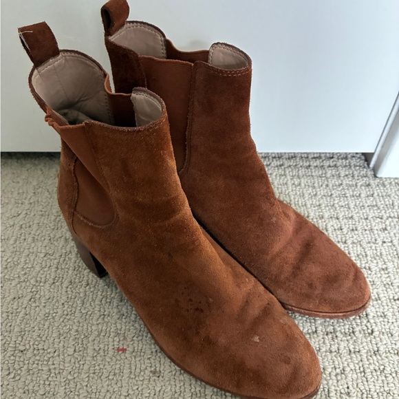 Banana Republic  Brown Suede Block Heel Chelsea Boot - Picture 4 of 8